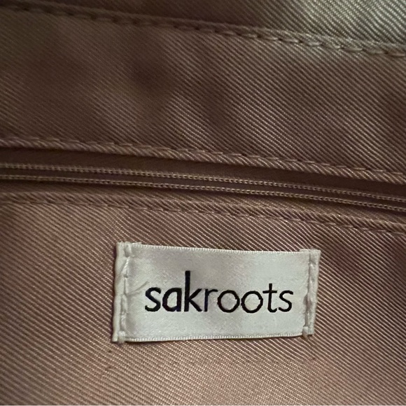 Sakroots Metro Tobacco Batik Stripe Artist Circle Medium Tote - Picture 9 of 10